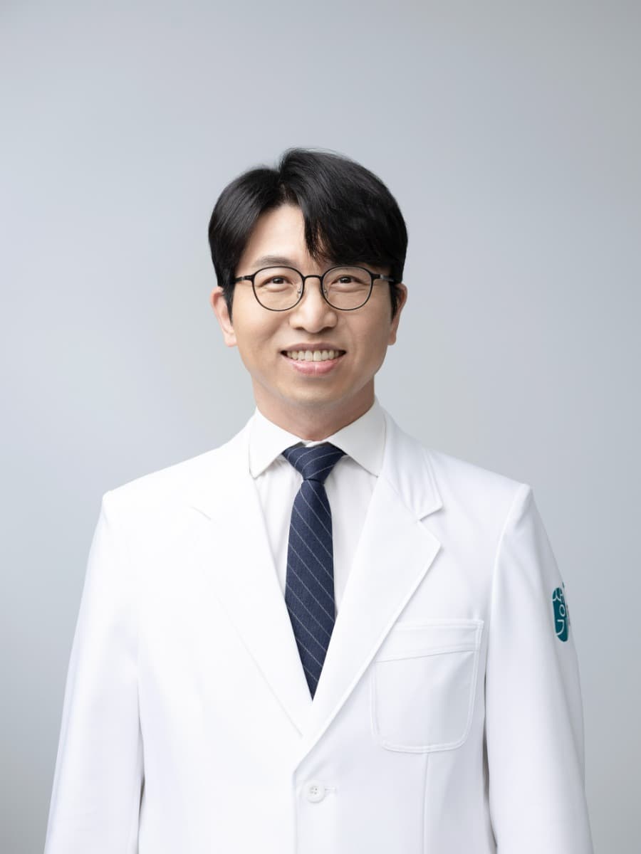 이신기 대표원장 프로필 사진